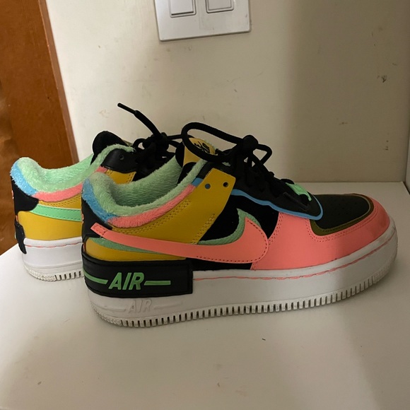 Air Force 1, black with neon colors - Picture 1 of 3